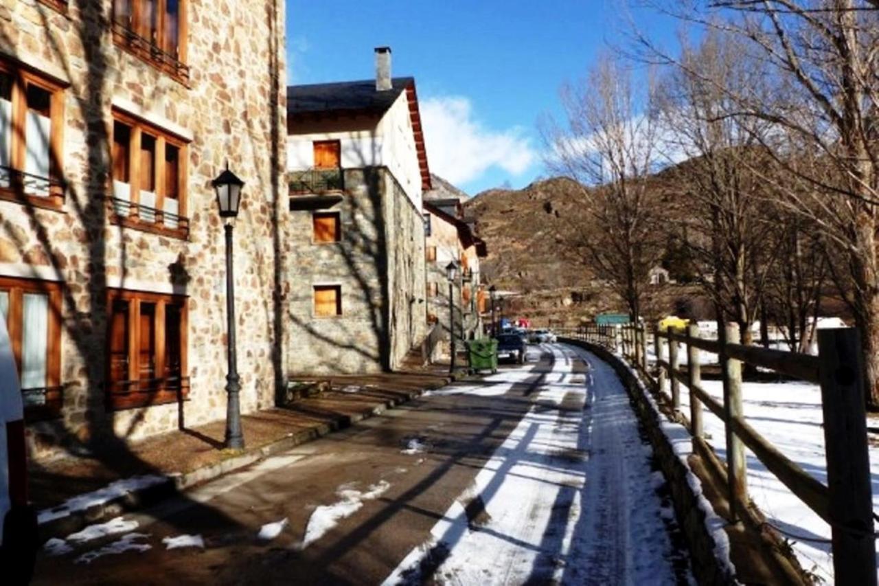 Escuadros Lägenhet Benasque Exteriör bild